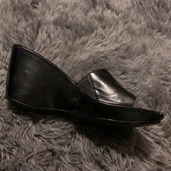 Enzo Angiolini wedge slip-ons. Black 8.5 - Picture 3 of 5
